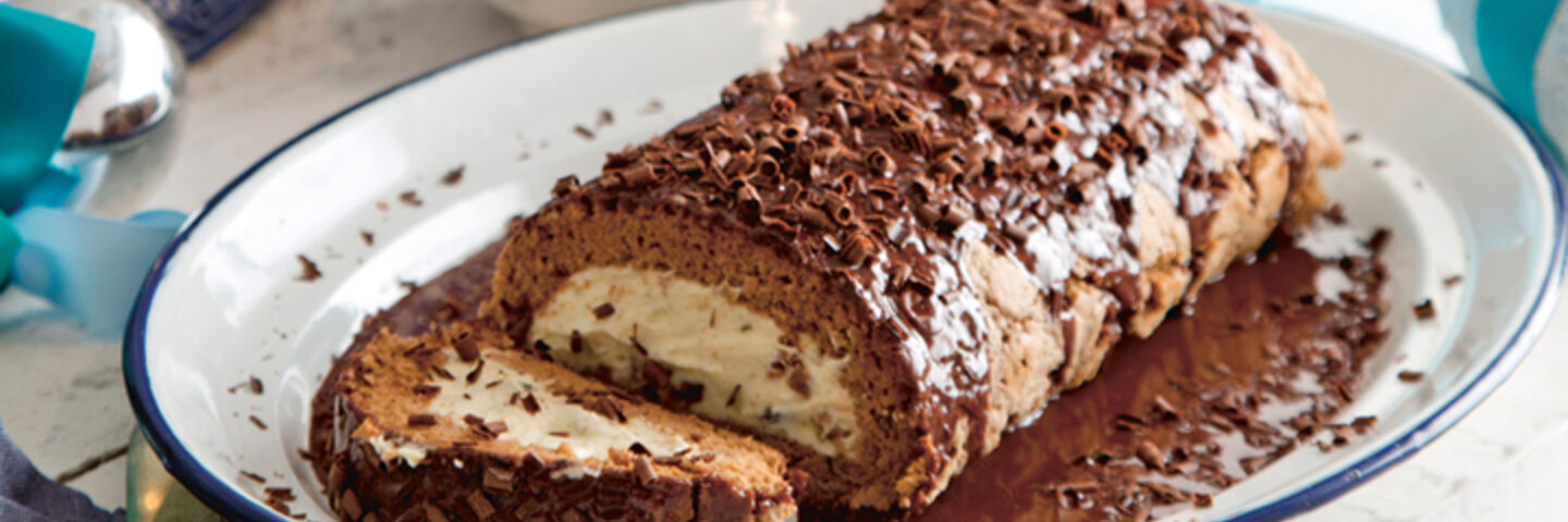 Chocolate roulade christmas cream pudding recipe