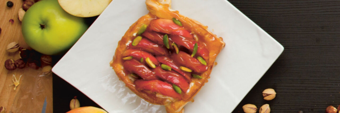 Puff pastry apple tartlets recipe