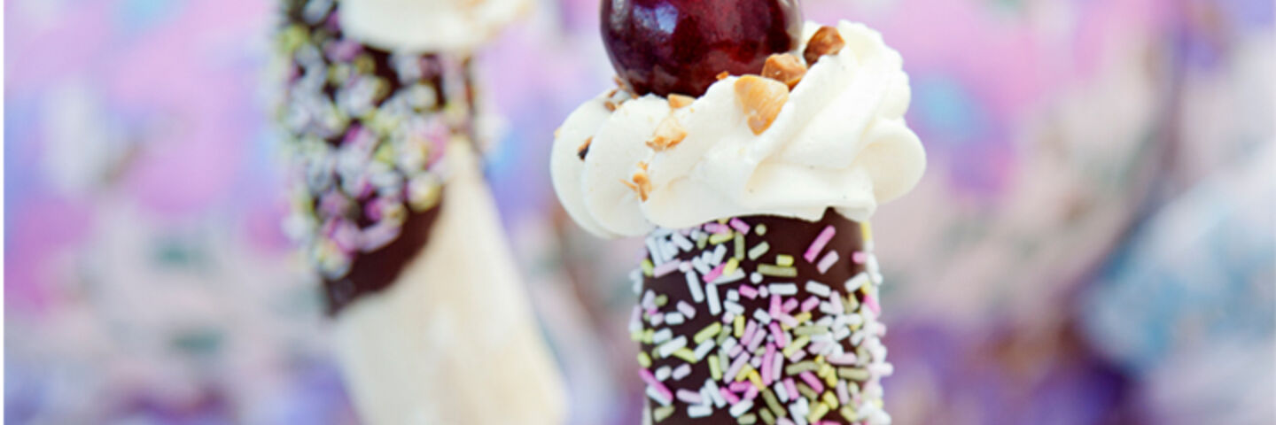 Sharon iced banana split pops