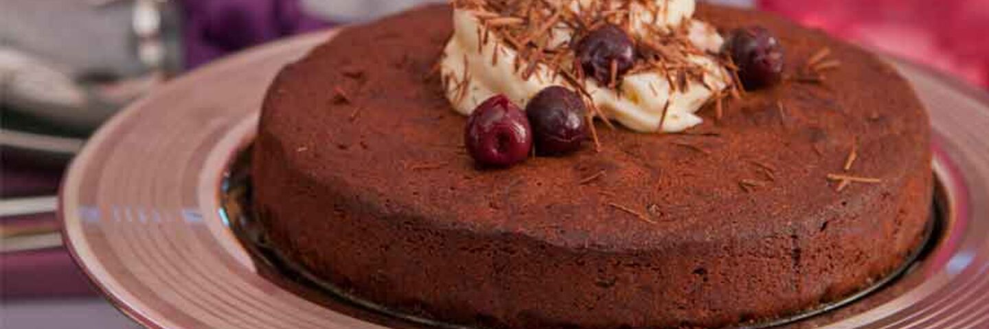 Flourless chocolate cake