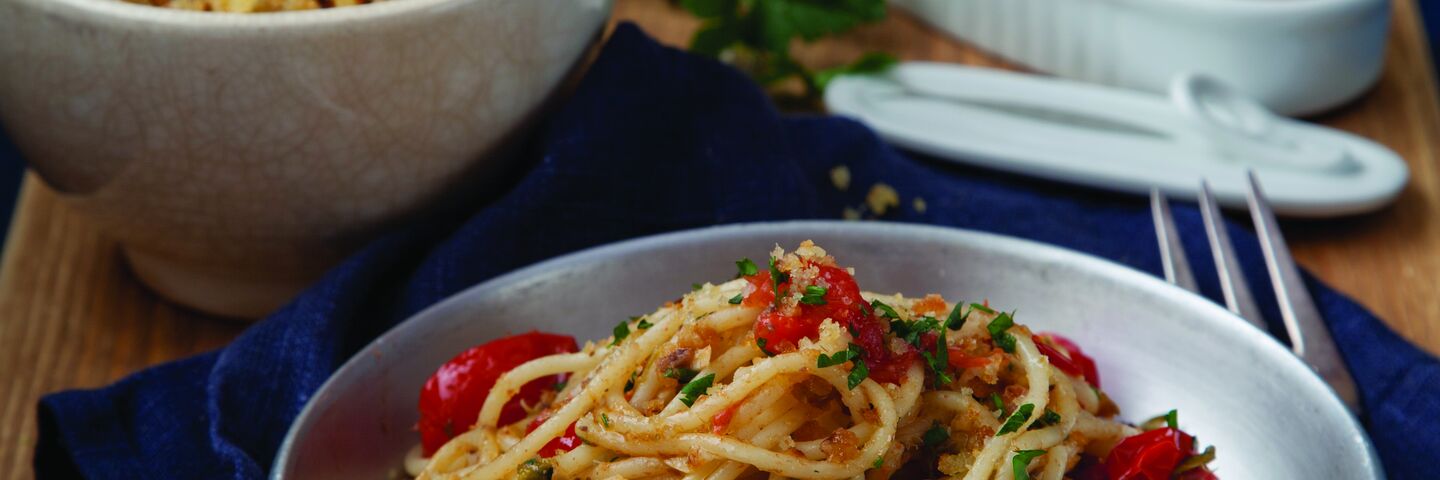 MIDWEEK FEDERICO SPAGHETTI ANCHOVIES AND BREADCRUMBS 8876