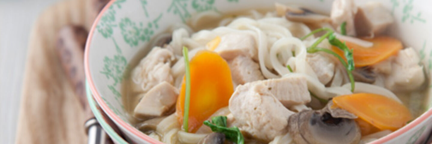 Diced Chicken Broth with Rice Noodles