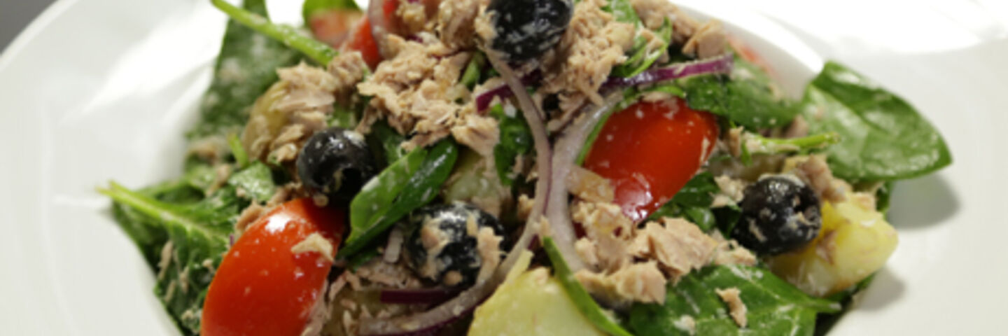Friday Jan 16th - Tuna and Tomato Spinach Salad