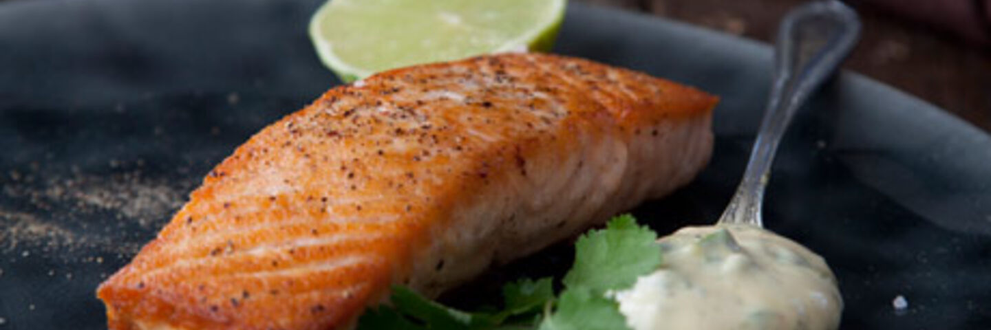 Pan-fried Salmon with Fresh Basil Mayonnaise