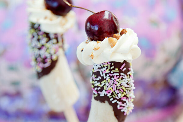 Sharon iced banana split pops