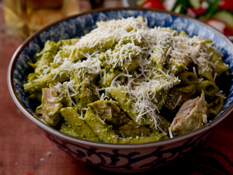 Pasta tomato pesto chicken recipe