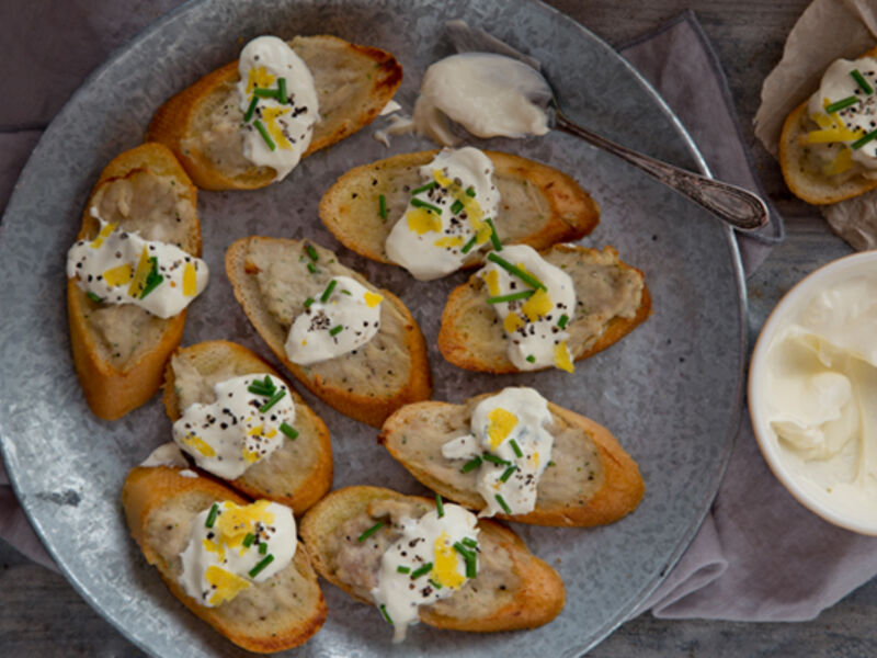 Sausage chicken crostini sour cream chives recipe