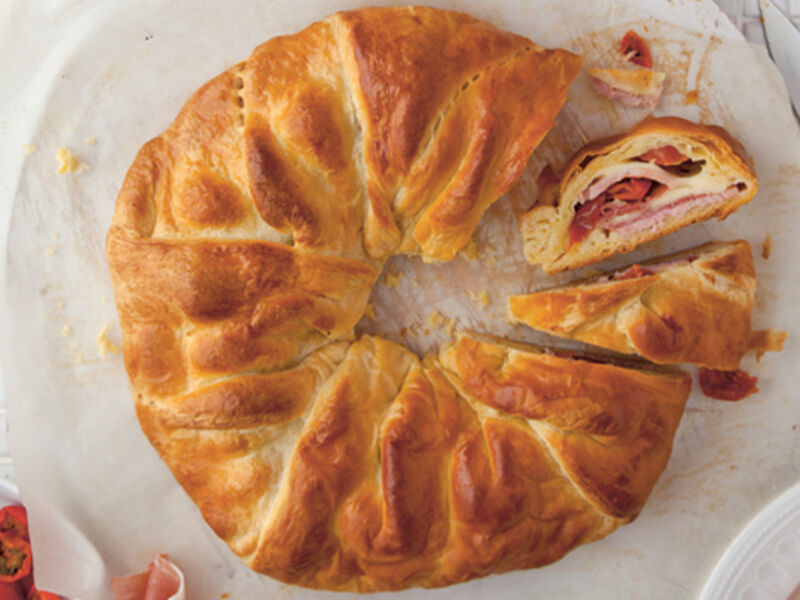 Deli picnic croissant circle