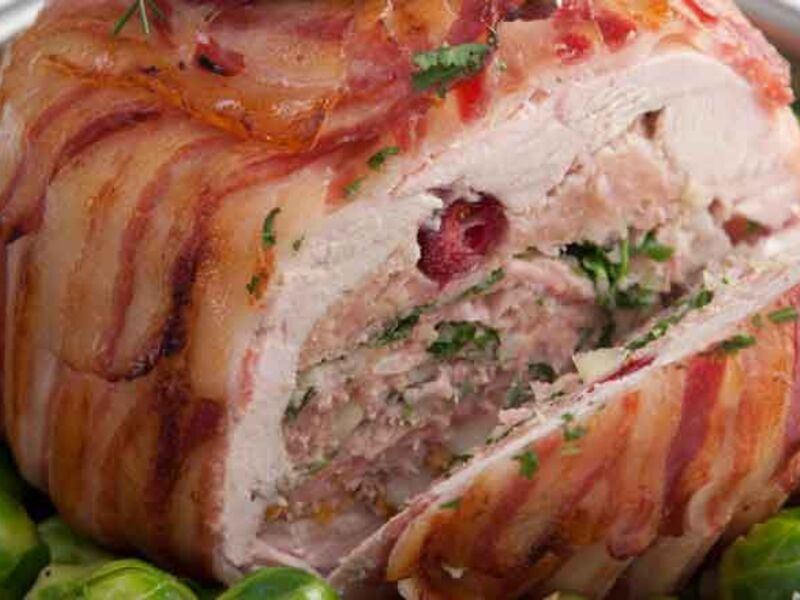 Streaky bacon and turkey bombe with stuffing