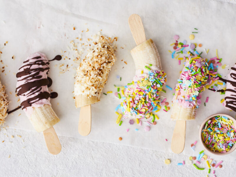 Frozen banana popsicles recipe