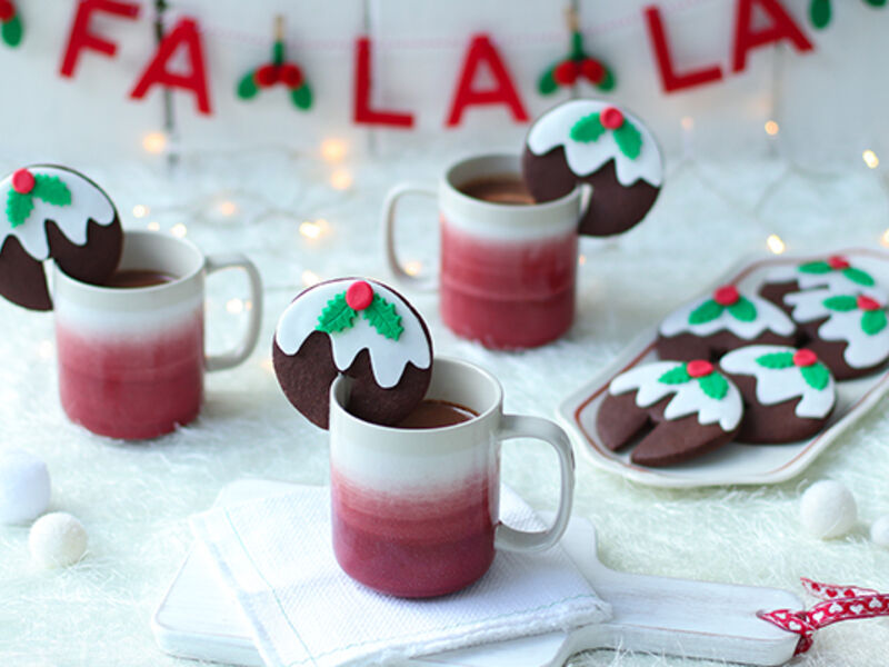 Christmas pudding hot chocolate cookie