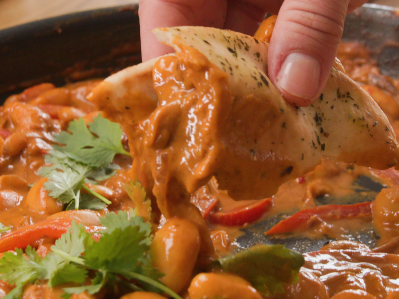 9x16 Creamy Butter Bean Curry.00 00 03 02.Still002