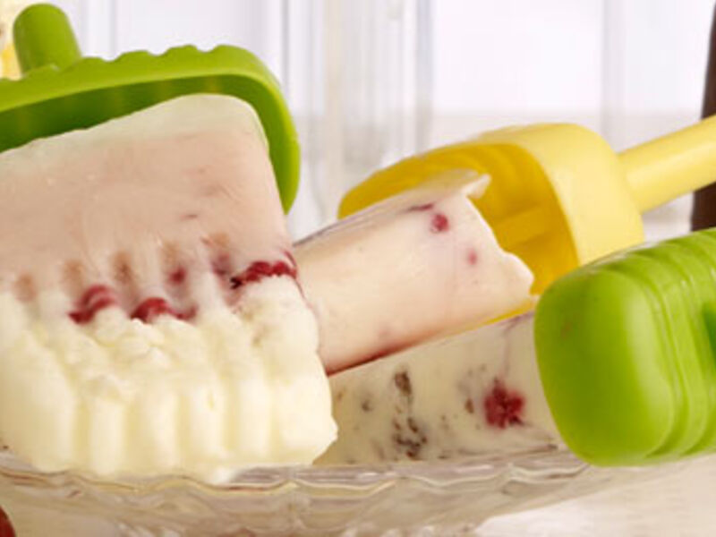 Berry and Yoghurt Pops